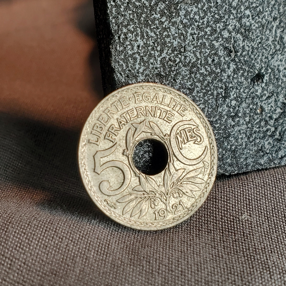 1921 small France 5 Centimes